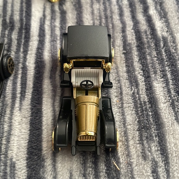 Lot of 4 Vintage Reader's Digest High Speed die cast cars - Picture 3 of 4